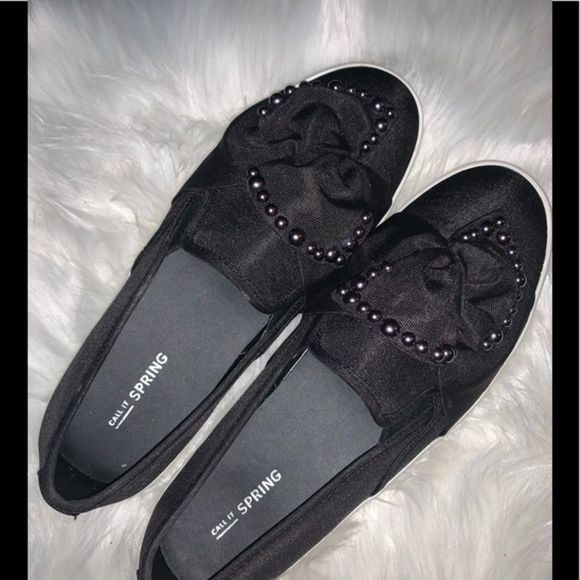 Call it spring sneakers - Picture 1 of 5